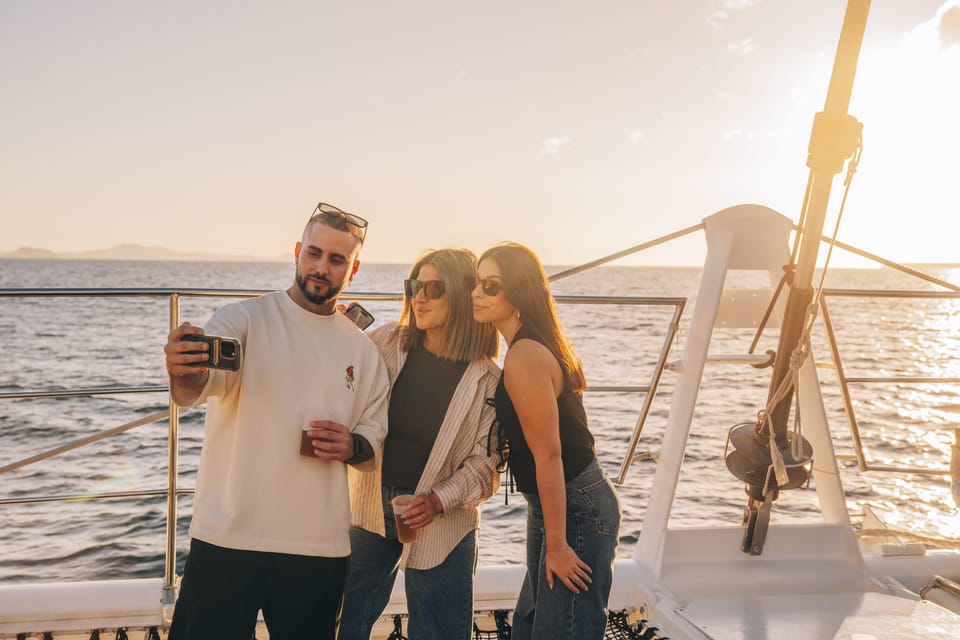 Lanzarote: Dolphin-Watching Sunset Cruise with Transfers - Transfers and timing: the part that saves your evening (or needs planning)