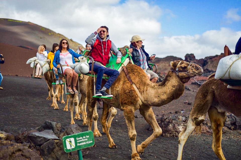 Lanzarote: Full-Day Island Highlights Tour - Jameos del Agua and the Green Lagoon: lava, water, and a garden