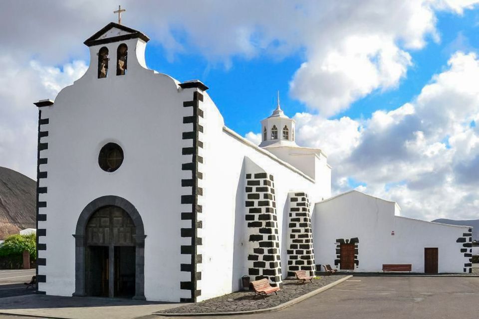 Lanzarote: Timanfaya Park and Jameos del Agua Full-Day Tour - What to bring, what to wear, and what to expect physically