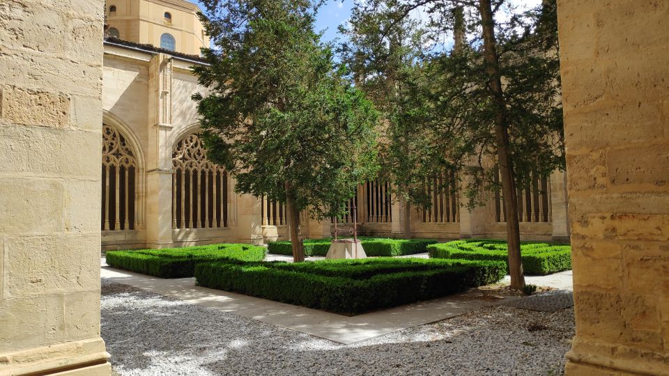 Madrid: Avila and Segovia Day Trip with Tickets to Monuments - Pace, Walking, and Why Comfortable Shoes Aren’t Optional