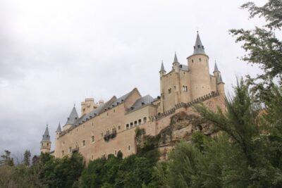 Madrid: Avila and Segovia Day Trip with Tickets to Monuments - Basilica de San Vicente: Romanesque Details You Can Actually Notice