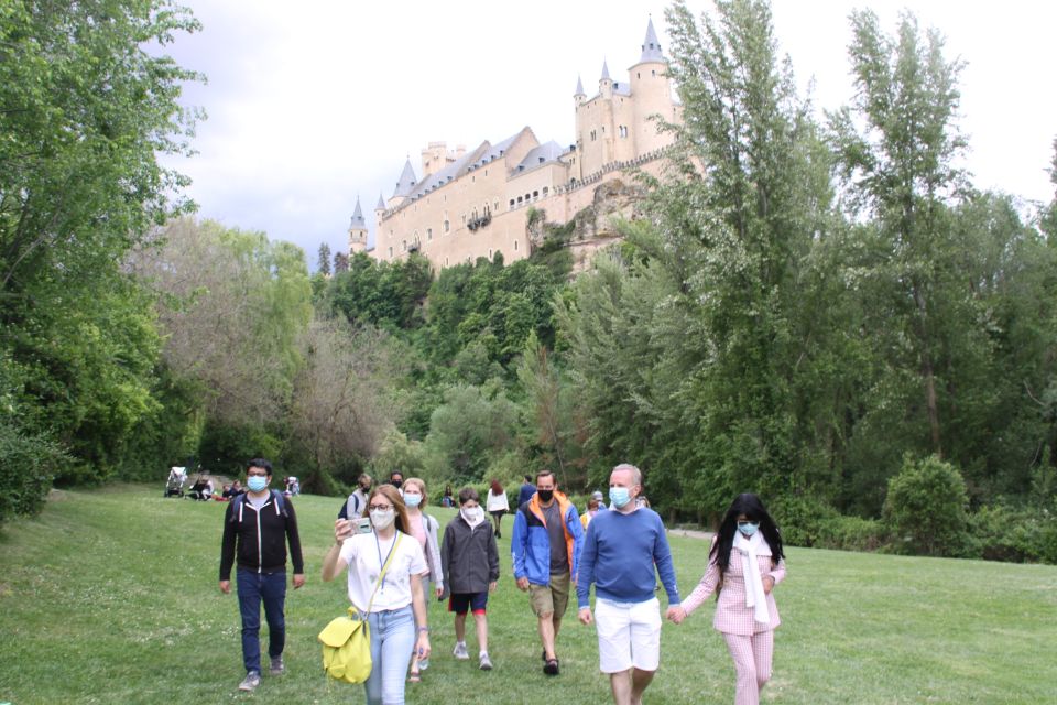 Madrid: Avila and Segovia Day Trip with Tickets to Monuments - Alcázar of Segovia: The Fairytale Castle That’s Still Surprisingly Practical