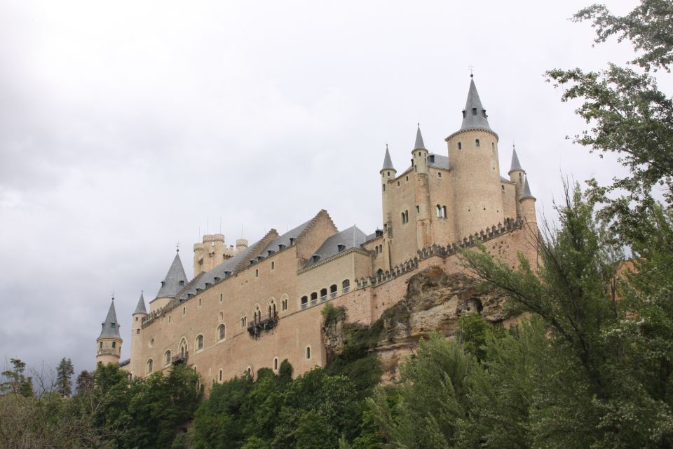 Madrid: Avila and Segovia Day Trip with Tickets to Monuments - Basilica de San Vicente: Romanesque Details You Can Actually Notice