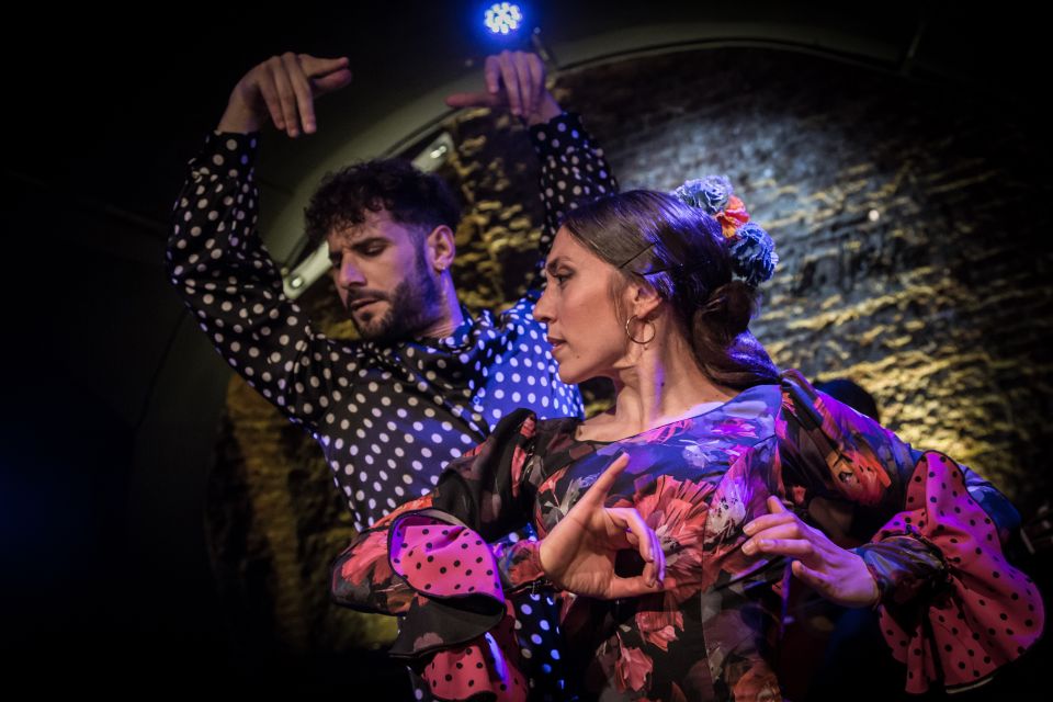 Madrid: La Cueva de Lola Flamenco Show Tickets with Drink - Checking In at La Cueva de Lola (and Getting Settled Fast)