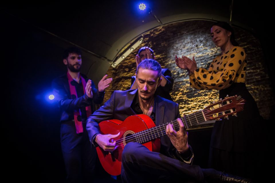 Madrid: La Cueva de Lola Flamenco Show Tickets with Drink - What You’ll See: Singing, Guitar, and Dance in Sync