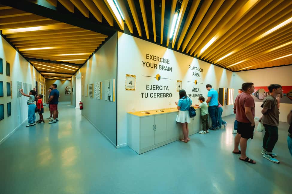 Madrid: Museum of Illusions Ticket - Inside the Museum of Illusions: what the experience feels like