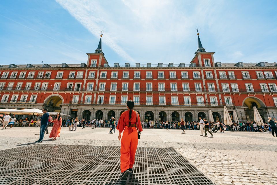 Madrid: Panoramic Route City Tour - Night Route in summer: the Historical loop under the lights