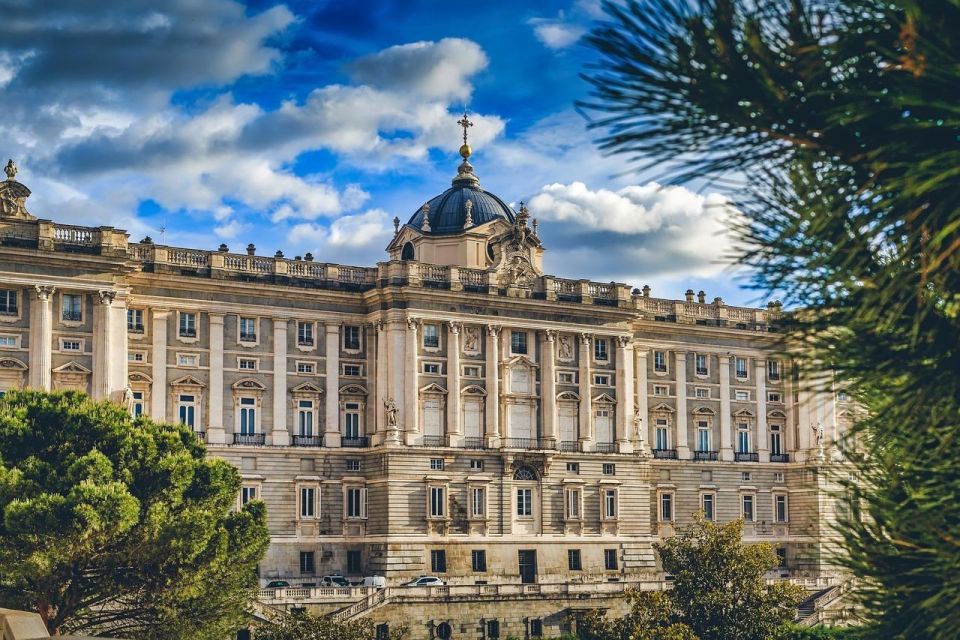 Madrid: Royal Palace Skip-the-line Guided Tour - Key highlights you’ll actually feel on the ground