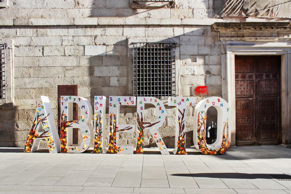 Madrid: Segovia and Toledo Tour, Alcazar, and Cathedral - Coach ride basics: headphones, two languages, and timing changes