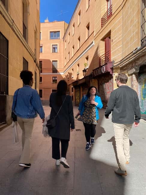 Madrid: Welcome to Madrid Guided Walking Tour - Plaza Mayor and King Philip III: the public square behind the stories