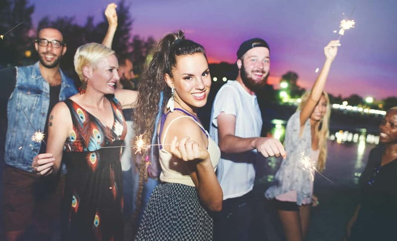 Malaga: Catamaran Sunset or Night Cruise w/ Live DJ & Drink - Costa del Sol on a Catamaran: Sunset or Night Cruise