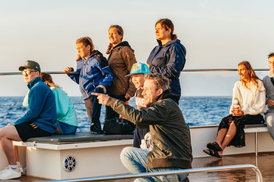 Port d'Alcudia: Sunrise at Sea & Dolphin Watching Boat Tour - Breakfast on board: what it is, and how to use it