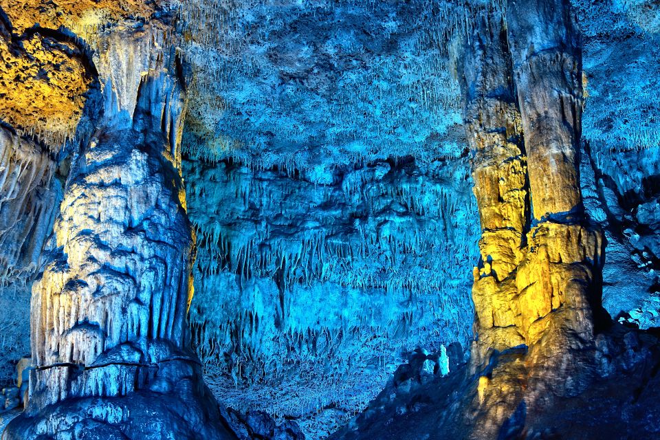 Porto Cristo: Caves of Hams Entry Ticket - The Blue Cave: LED lighting and a documentary in a crystal chamber