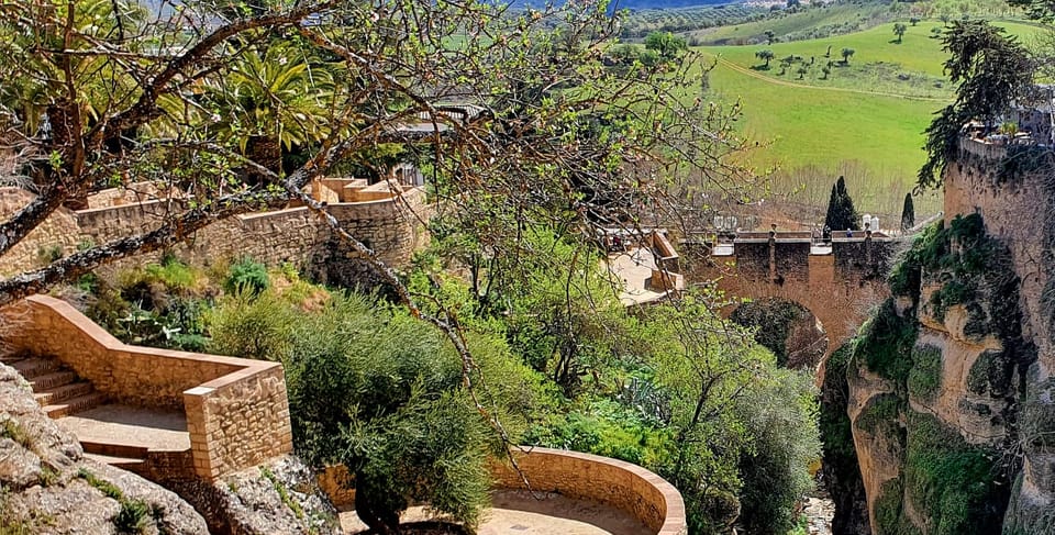 Ronda and Setenil Tour with Free Time and Map from Málaga - The Real Logistics: Shoes, Timing, and What to Bring