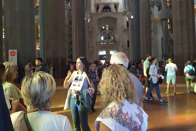 Sagrada Familia English Guided Tour & Optional Tower Access - Entering Sagrada Familia: what this guide-led start really gives you