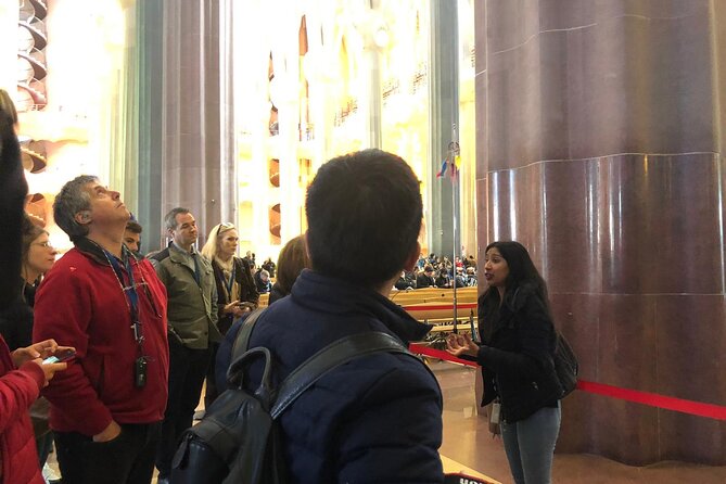 Sagrada Familia English Guided Tour & Optional Tower Access - After the tour: linger in the basilica grounds and near Plaça de Gaudí
