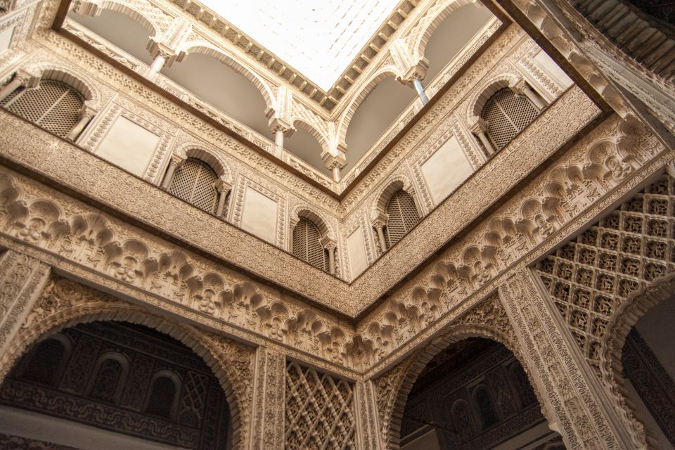 Seville: Alcázar and Cathedral Entry Ticket and Guided Tour - Hearing the tour: how the audio system works in the real world