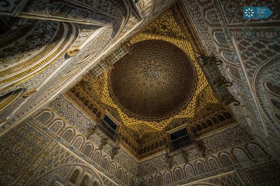 Seville: Alcázar, Cathedral & Giralda Skip-the-Line Tour - Seville Cathedral: The Gothic Ceiling, the Stained Glass, and Columbus