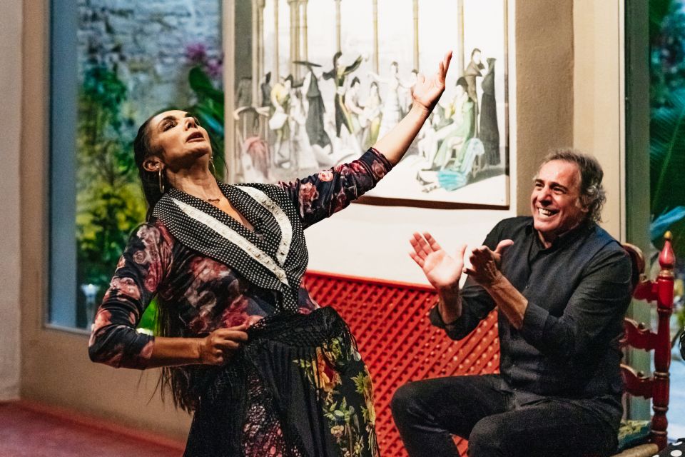Seville: Casa de la Memoria Flamenco Show - The flamenco show itself: guitar, singing, and footwork building emotion