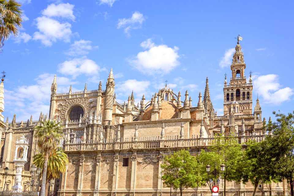 Seville Cathedral and Giralda Tower Guided Tour and Tickets - Calle Hernando Colón: The fast-start meeting point you can’t miss