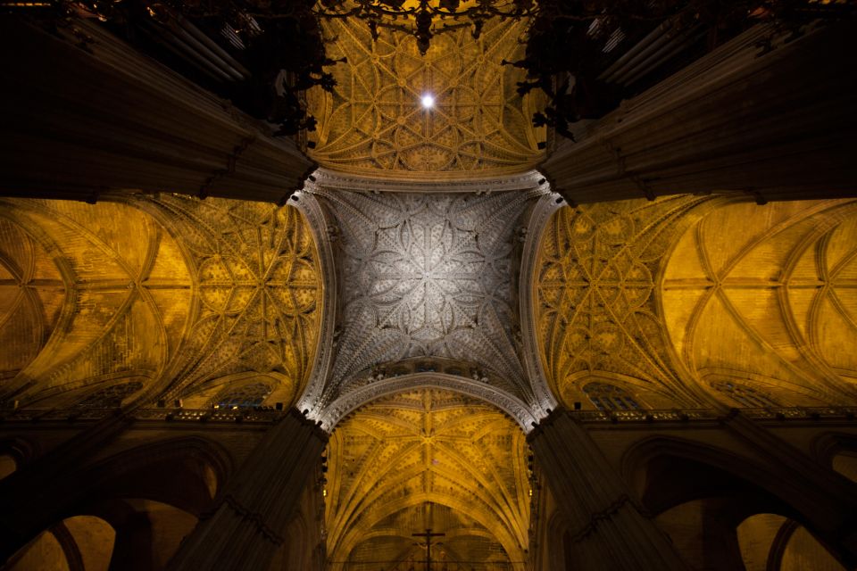 Seville Cathedral and Giralda Tower Guided Tour and Tickets - What your guide is really doing for you (and how you’ll follow along)