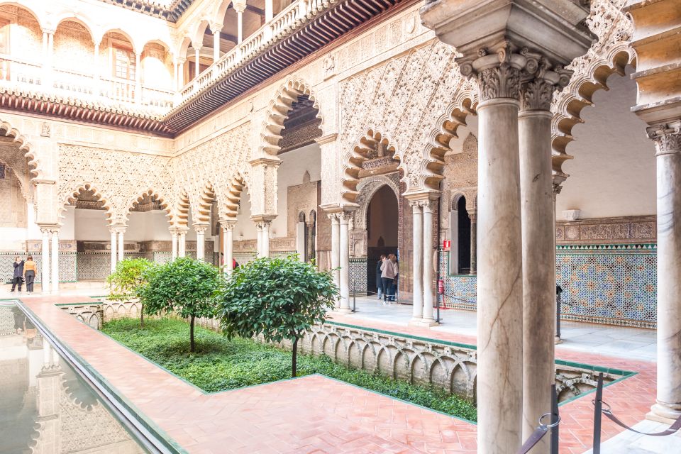 Seville: Cathedral, Giralda & Alcazar Entry With Guided Tour - Key things I’d prioritize before you go