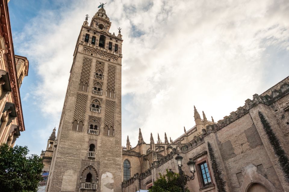 Seville: Cathedral Guided Tour with Priority Access - The Cathedral Walkthrough: From Golden Focus to Courtyard Clues