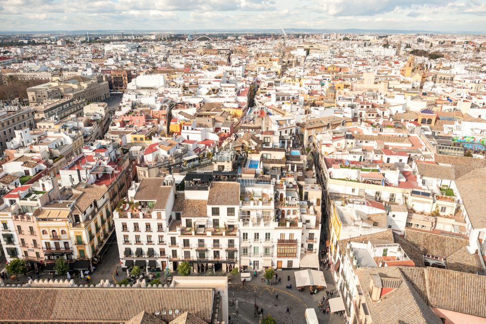 Seville: Cathedral Guided Tour with Priority Access - Special Access Reality: What Changes on 4–7 December