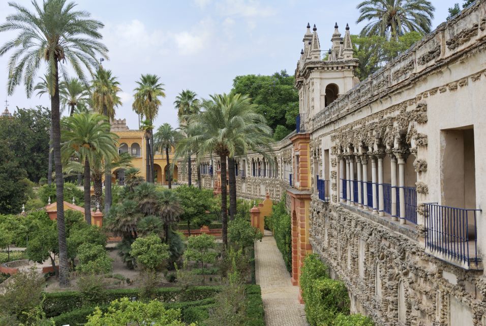 Seville: City Sightseeing Hop-On Hop-Off Bus Tour - From Paseo de Colón to Plaza de Armas: what each stop is for