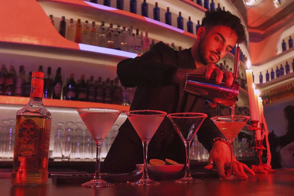 Seville: Flamenco Show Ticket at Tablao Flamenco Las Setas - Value check: is $33 worth it in Seville?