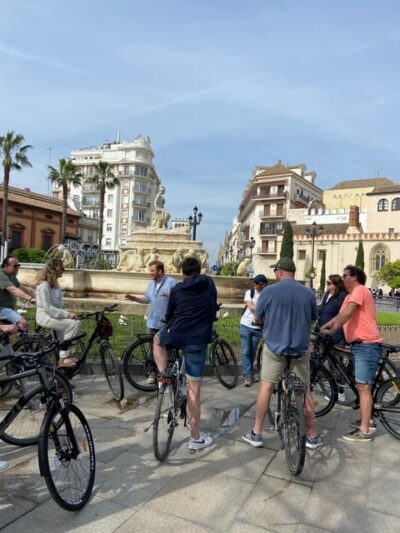 Seville: Highlights City Bike Tour - Meeting at ATD Bikes and Getting Rolling in Pedestrian Seville