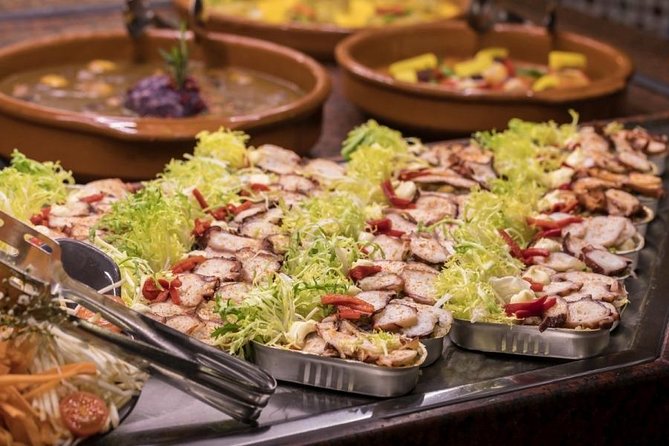 Tablao Flamenco Cordobes on Rambla Barcelona with Dinner Option - Nazarí Details and Rustic Seats: The Venue Is Part of the Show