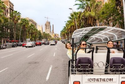 Tour Welcome Barcelona with Local Guide in Eco Tuk Tuk Private - Plaza Monumental de Barcelona: The Bullring Stop That Sets a Tone