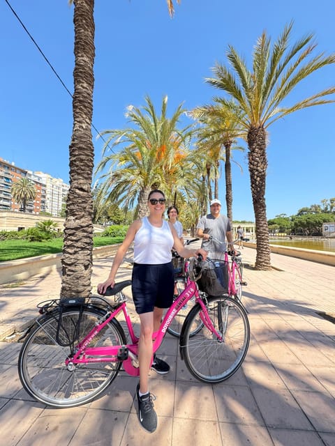 Valencia: City Highlights Guided Bike Tour - Group tour or private tour: pick the format that fits your style