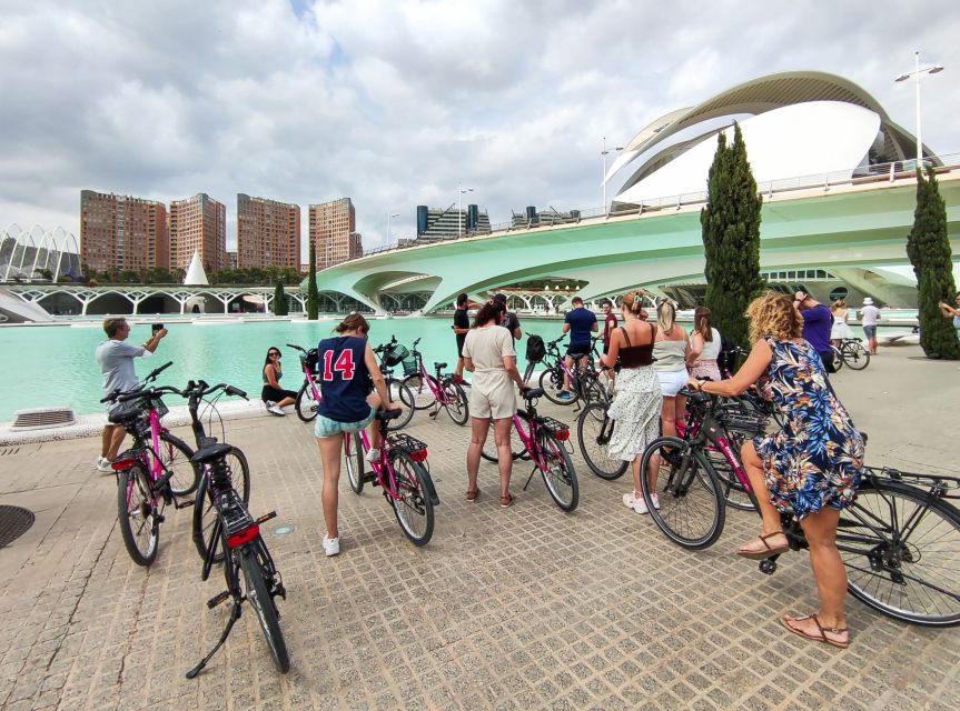 Valencia: City Highlights Guided Bike Tour - Palau de la Música and Gulliver’s playground: Valencia’s fun side