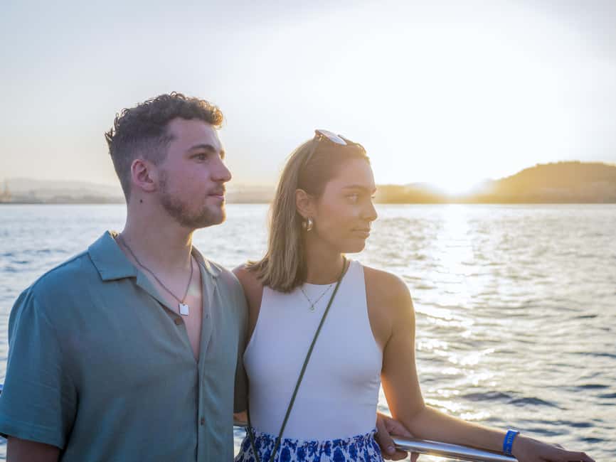 Valencia: Sailing Catamaran Cruise with Sunset Option and DJ - What you’ll see from the water: Valencia’s skyline, the Miquelet, and the City of Arts